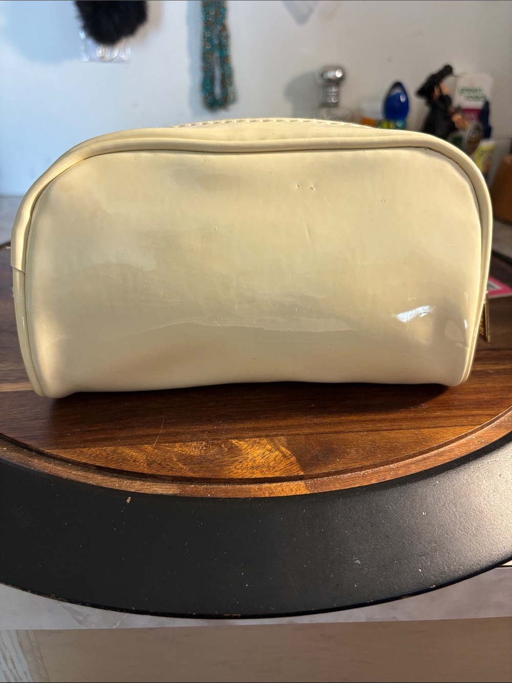 Isaac Mizraht patted leather cosmetics bag - Picture 3 of 3
